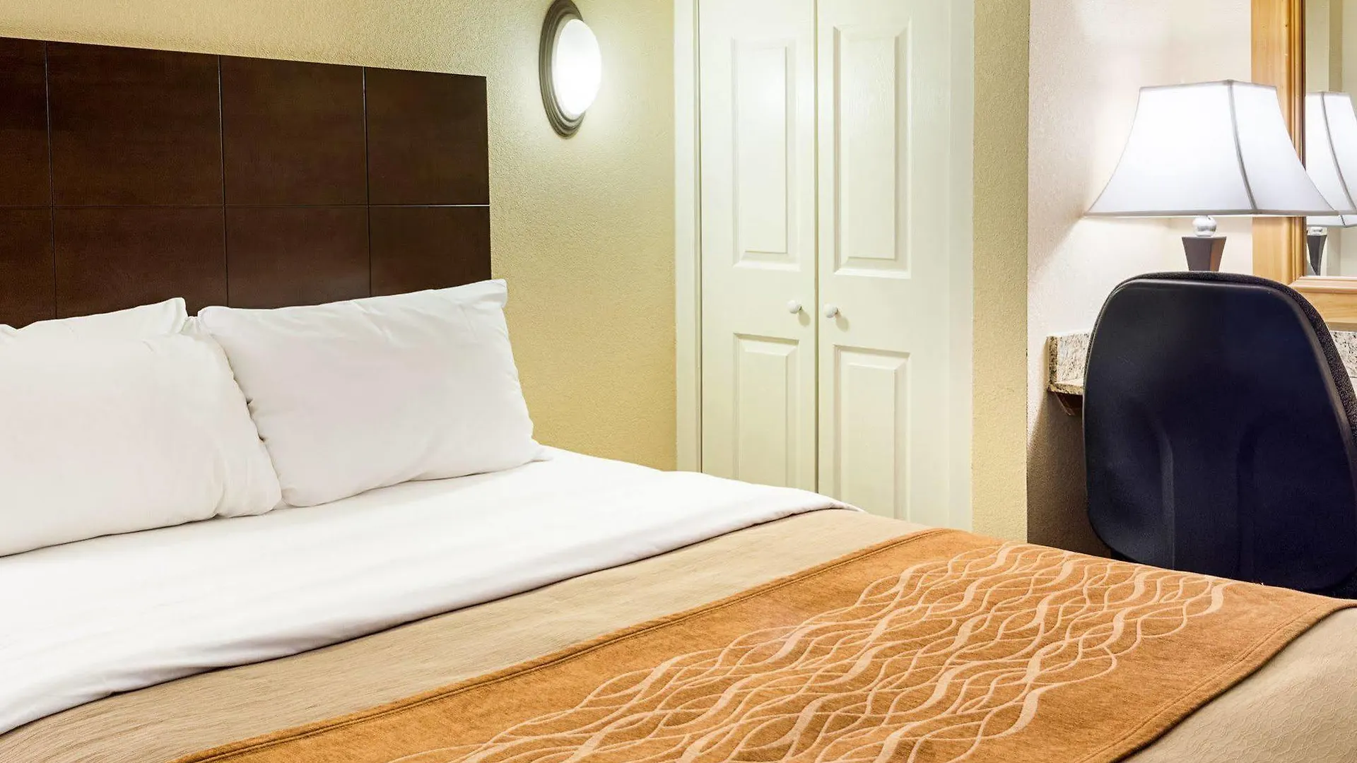 Coastal Hotel & Suites Virginia Beach - Oceanfront
