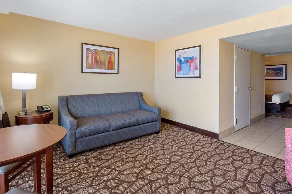 Coastal Hotel & Suites Virginia Beach - Oceanfront